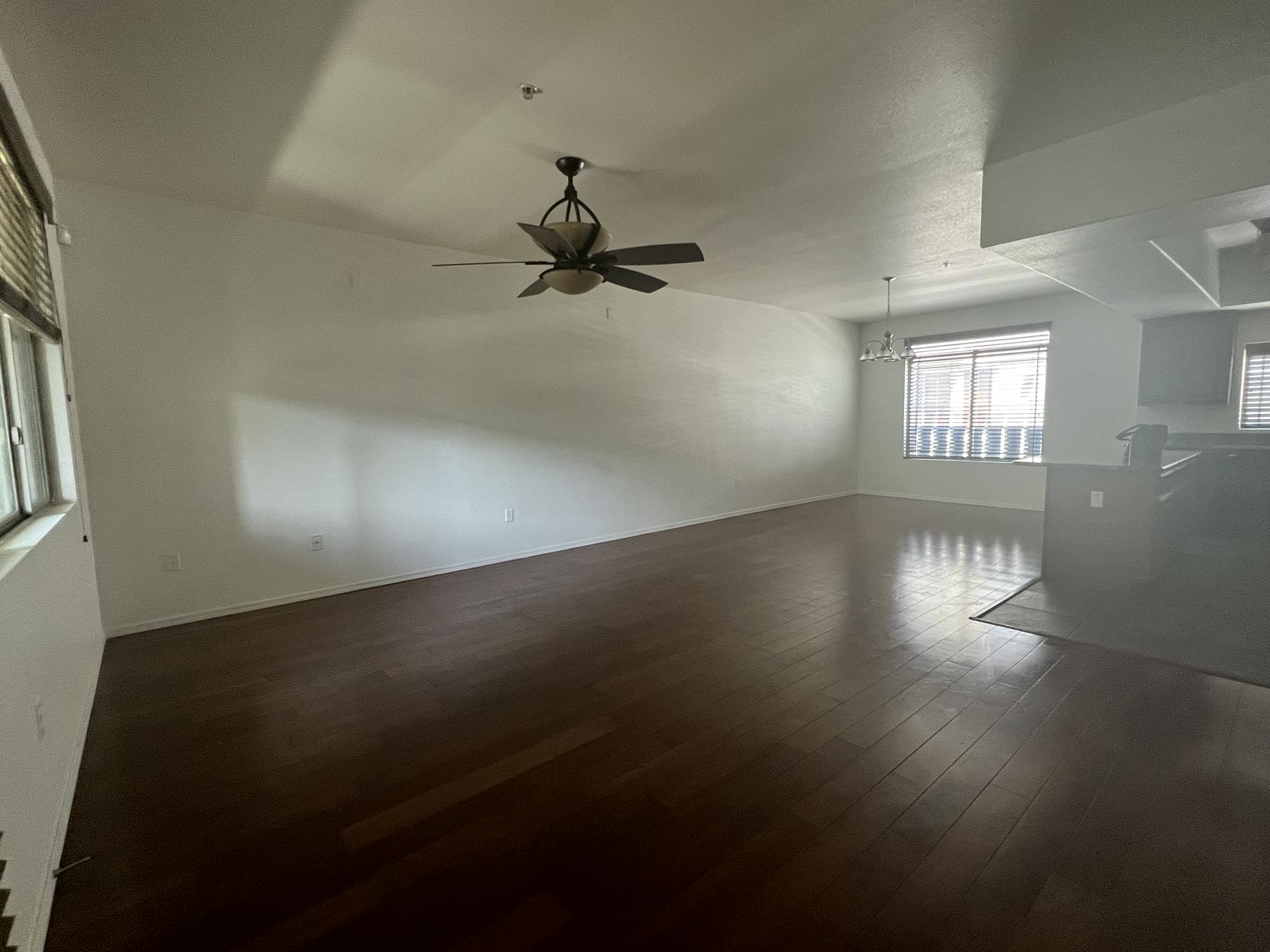 Before staging image of an empty Tempe room
